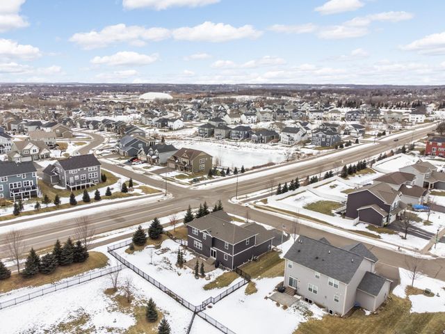 18994 Huxley Avenue, Lakeville, MN 55044