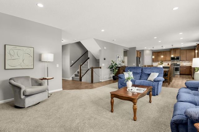 18994 Huxley Avenue, Lakeville, MN 55044