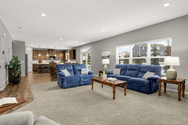 18994 Huxley Avenue, Lakeville, MN 55044