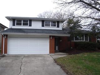 9204 Kedvale Avenue, Oak Lawn, IL 60453