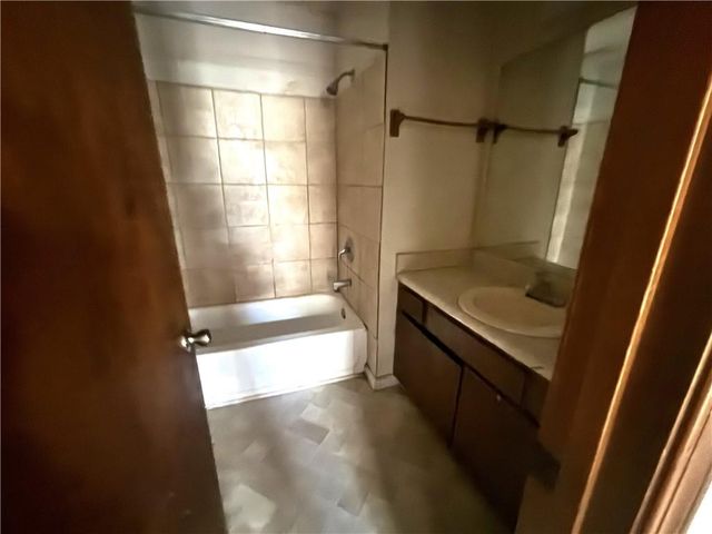 906 Silverwood Drive, Atlanta, GA 30349