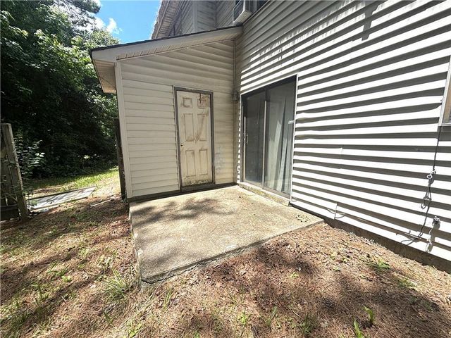 906 Silverwood Drive, Atlanta, GA 30349