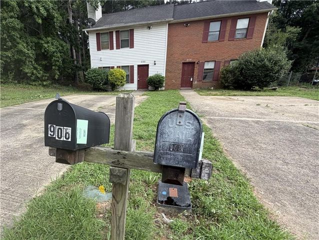 906 Silverwood Drive, Atlanta, GA 30349