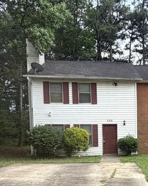 906 Silverwood Drive, Atlanta, GA 30349