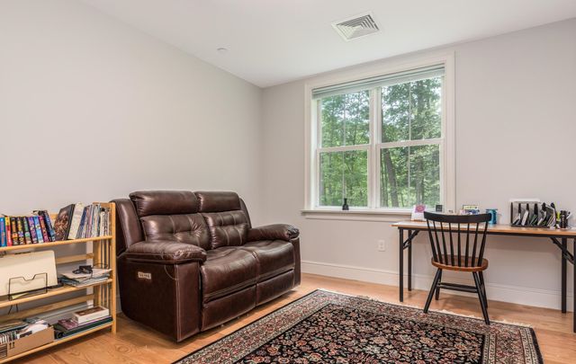 24 Willey Creek Rd Unit 105, Exeter, NH 03833