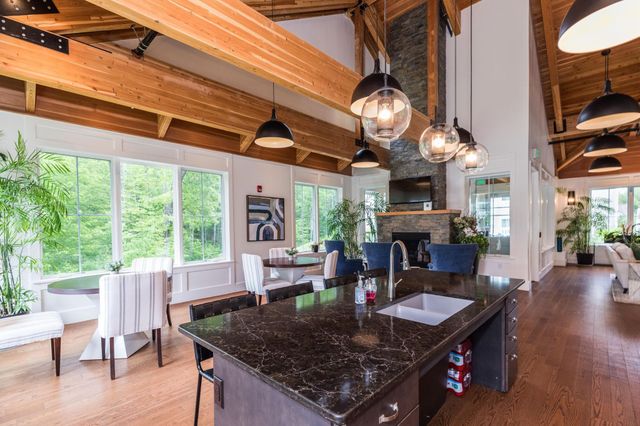 24 Willey Creek Rd Unit 105, Exeter, NH 03833