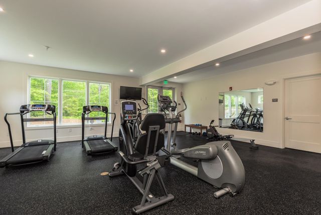 24 Willey Creek Rd Unit 105, Exeter, NH 03833