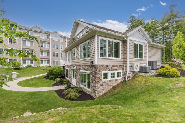 24 Willey Creek Rd Unit 105, Exeter, NH 03833