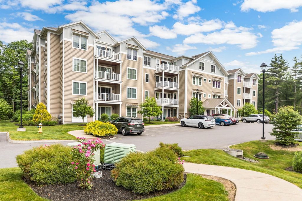 24 Willey Creek Rd Unit 105, Exeter, NH 03833