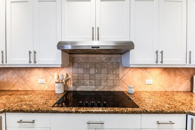 302 Kahana Ridge Dr, Lahaina, HI 96761