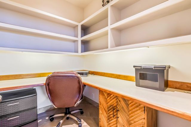 302 Kahana Ridge Dr, Lahaina, HI 96761