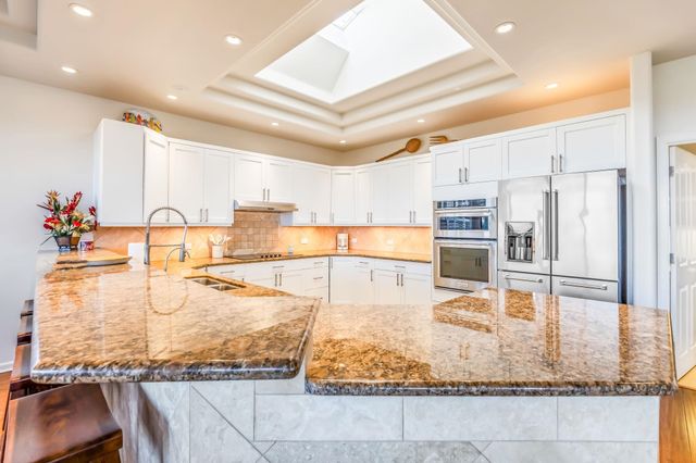 302 Kahana Ridge Dr, Lahaina, HI 96761