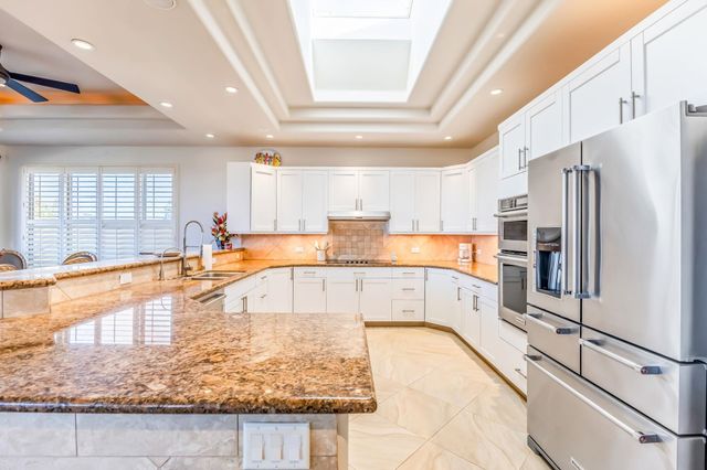 302 Kahana Ridge Dr, Lahaina, HI 96761