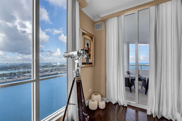 848 Brickell Key Drive LPH4401, Miami, FL 33131