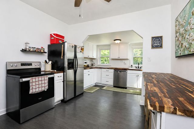2115 E 13th Street, Des Moines, IA 50316