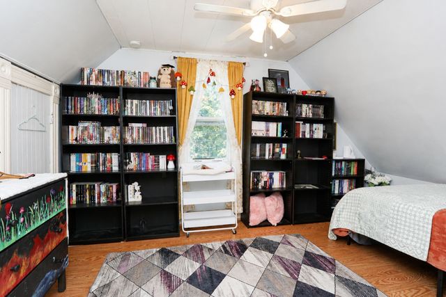 2115 E 13th Street, Des Moines, IA 50316