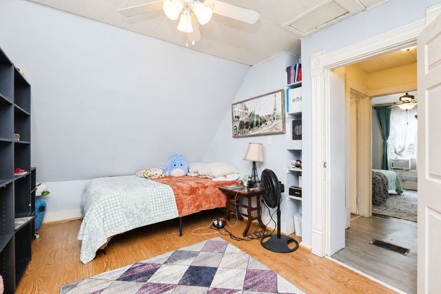 2115 E 13th Street, Des Moines, IA 50316