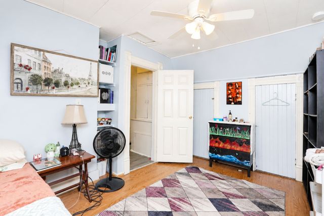 2115 E 13th Street, Des Moines, IA 50316