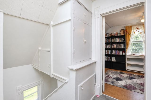 2115 E 13th Street, Des Moines, IA 50316