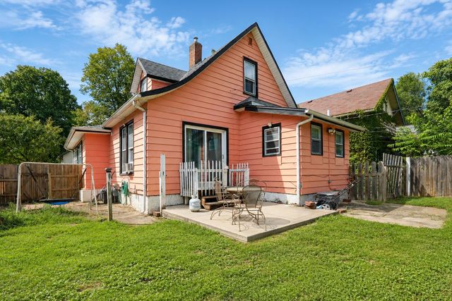 2115 E 13th Street, Des Moines, IA 50316