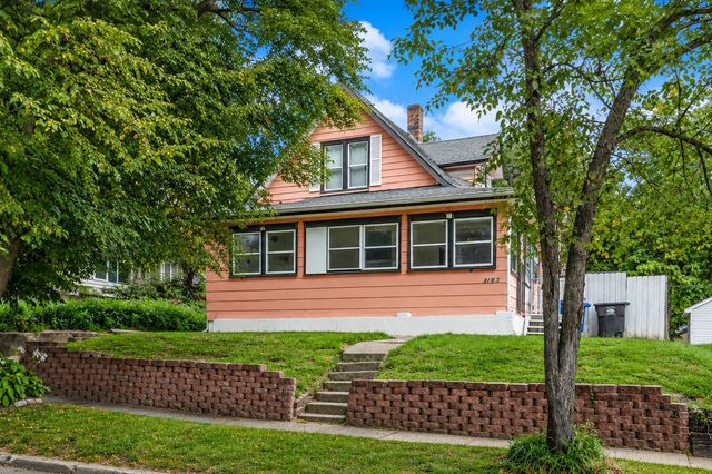 2115 E 13th Street, Des Moines, IA 50316