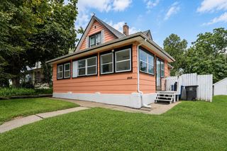 2115 E 13th Street, Des Moines, IA 50316