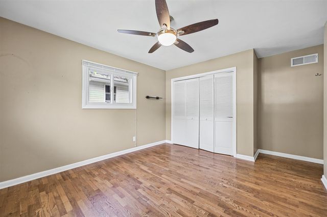 2909 Crestview Avenue, Kalamazoo, MI 49006