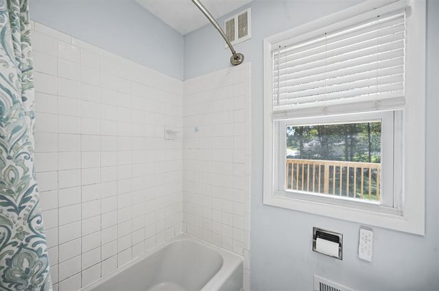 2909 Crestview Avenue, Kalamazoo, MI 49006