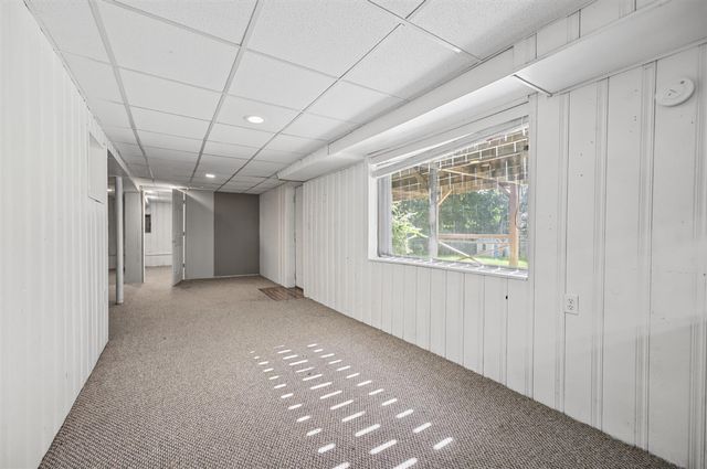 2909 Crestview Avenue, Kalamazoo, MI 49006
