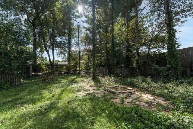 2909 Crestview Avenue, Kalamazoo, MI 49006