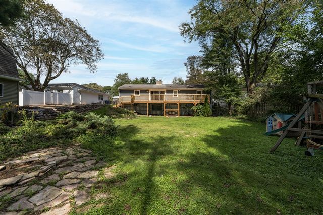 2909 Crestview Avenue, Kalamazoo, MI 49006