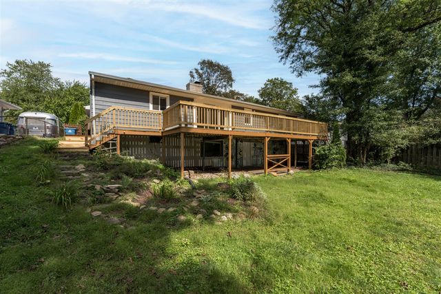 2909 Crestview Avenue, Kalamazoo, MI 49006