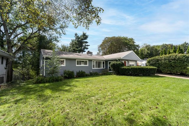2909 Crestview Avenue, Kalamazoo, MI 49006