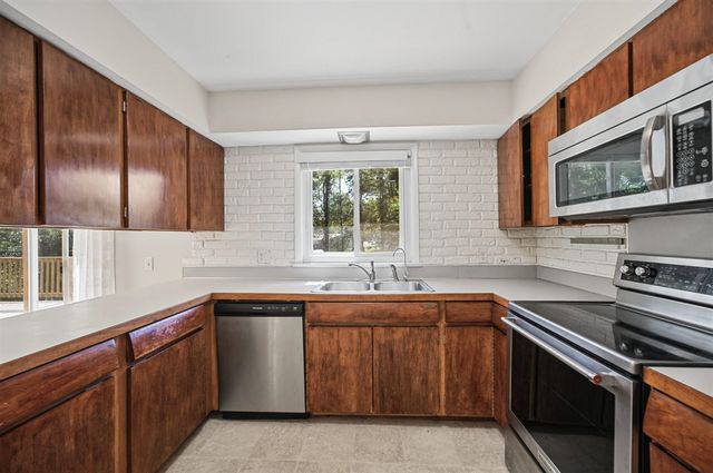 2909 Crestview Avenue, Kalamazoo, MI 49006