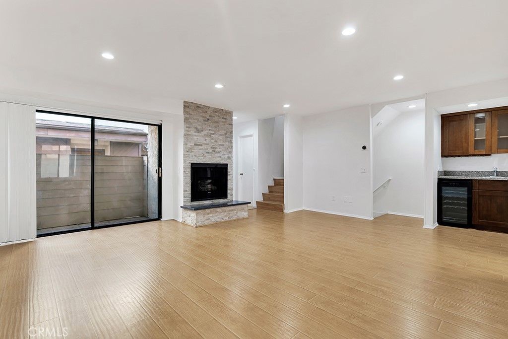 7240 Shirley 102, Reseda, CA 91335 — photo 3
