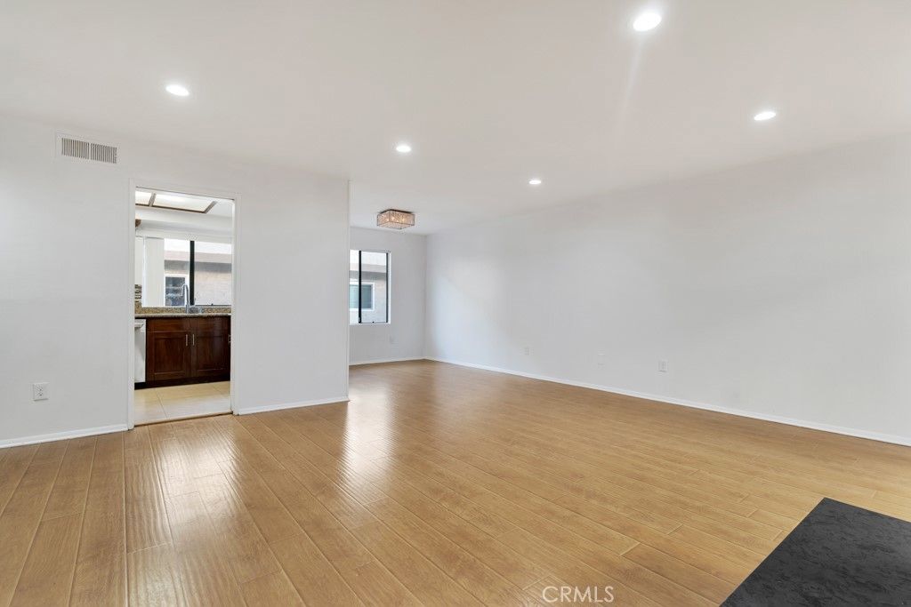 7240 Shirley 102, Reseda, CA 91335 — photo 5
