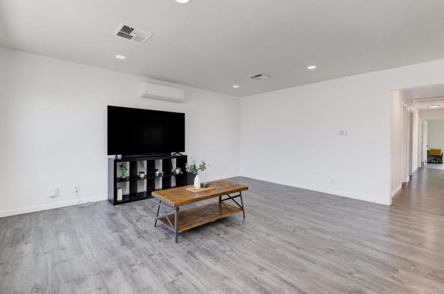 611 San Juhn Street, Spring Valley, CA 91977