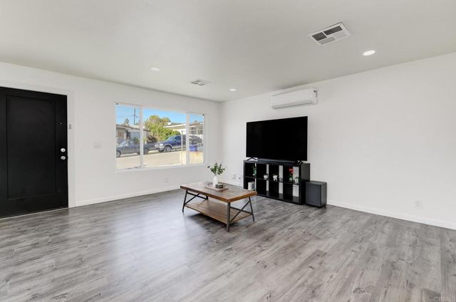 611 San Juhn Street, Spring Valley, CA 91977