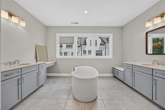 124 W Wieuca Road NE, Sandy Springs, GA 30342