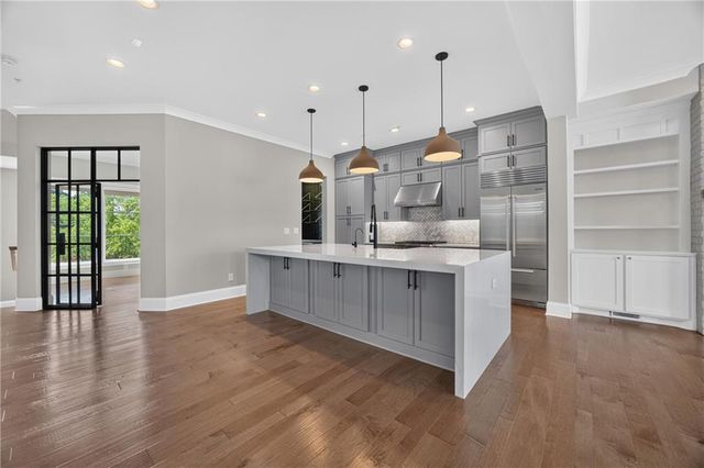 124 W Wieuca Road NE, Sandy Springs, GA 30342