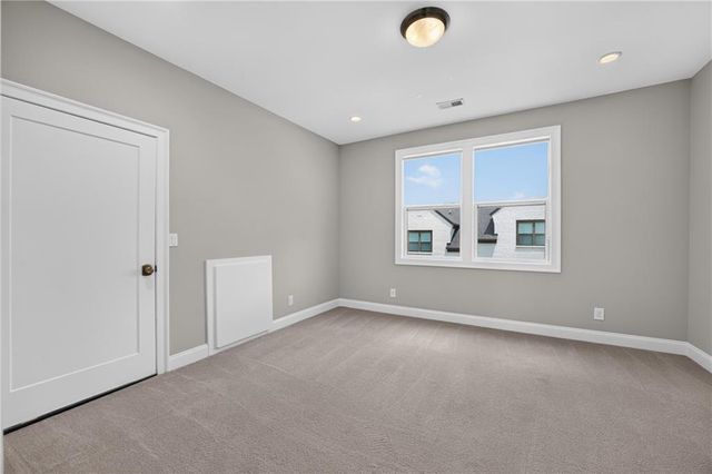 124 W Wieuca Road NE, Sandy Springs, GA 30342