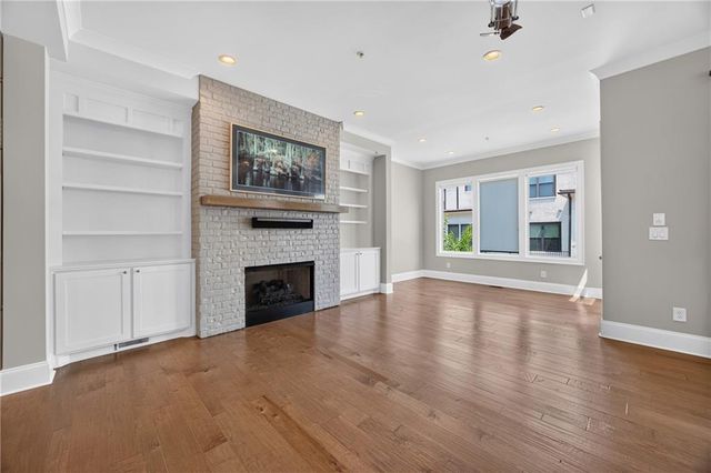 124 W Wieuca Road NE, Sandy Springs, GA 30342