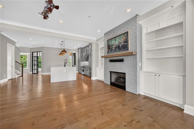 124 W Wieuca Road NE, Sandy Springs, GA 30342