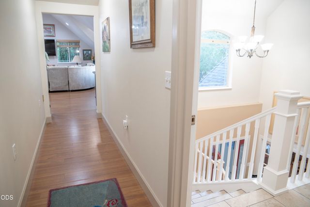 347 Peckerwood Lane, Grants Pass, OR 97527