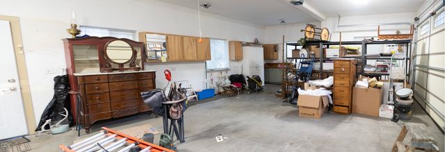 347 Peckerwood Lane, Grants Pass, OR 97527