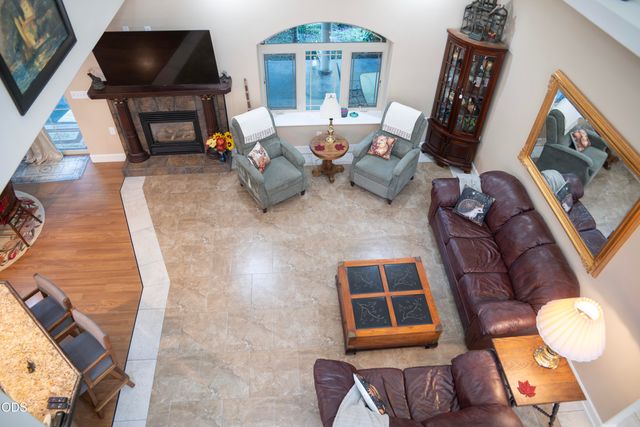347 Peckerwood Lane, Grants Pass, OR 97527