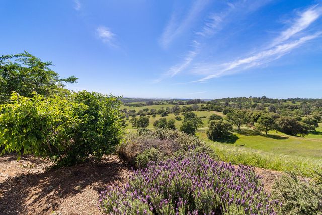 11015 Vintage Rd, Ione, CA 95640