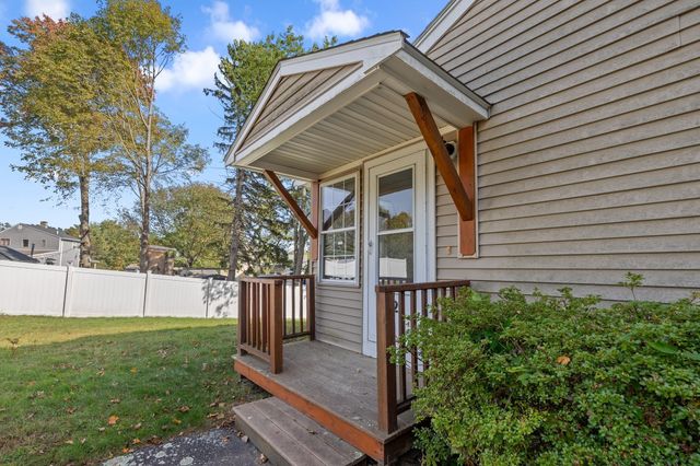 2 Tick Tock Way, East Bridgewater, MA 02333