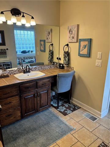 330 Treaty Line, Russellville, AR 72802