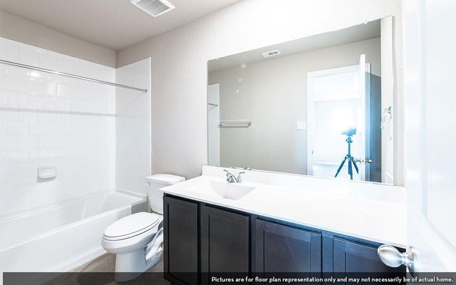 217 Lina WAY, Seguin, TX 78155